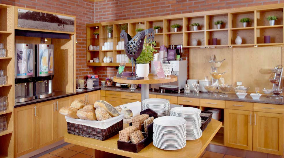 Brödbord på frukostbuffén på Clarion Collection Hotel Bryggeparken